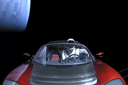 Tesla Roadster с манекеном Starman за рулем сделал первый оборот вокруг Солнца