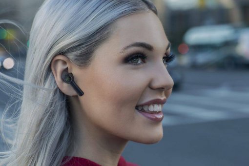 Razer готовит к выходу беспроводные наушники. Они напоминают Apple AirPods и Samsung Galaxy Buds