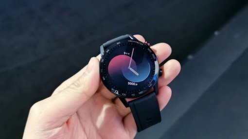 Смарт-часы Honor Watch Magic 2 стоят 10 000 рублей и работают две недели без подзарядки