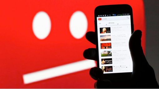 YouTube начнет удалять видео за угрозы, оскорбления и унижающую лексику