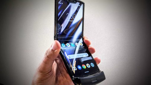 Motorola Razr 2019 совсем не поддается ремонту