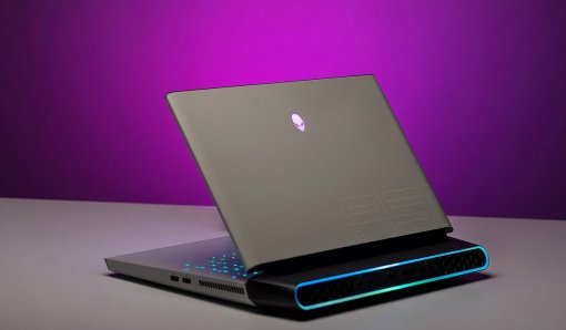 Геймерский монстр Alienware Area-51m R2 стоит от 225 000 рублей