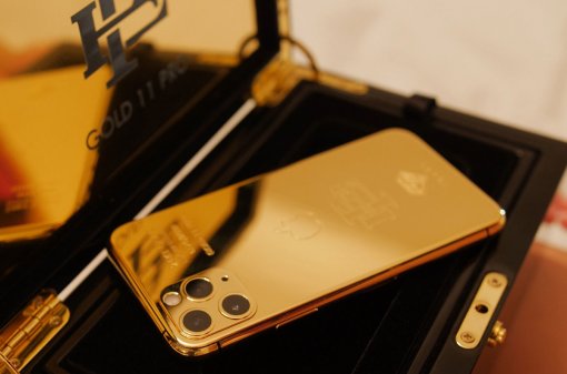 Брат Пабло Эскобара требует от Apple 2,6 $ млрд, при этом продает золотые айфоны дешевле оригинала