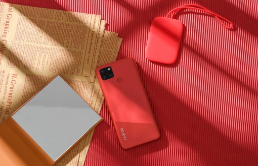 Смартфон Realme C12 с батареей на 6000 мАч стоит 9000 рублей