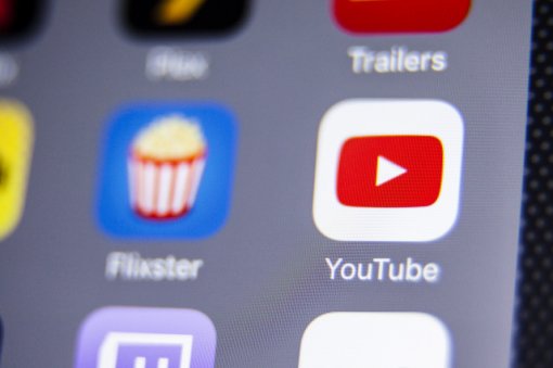 YouTube встроит рекламу в ролики малоизвестных каналов, но платить авторам не будут