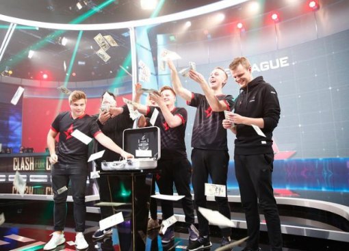 Киберспорт — убыточен? За 9 месяцев 2019 года Astralis принесла $4,3 млн, а потратила $ 9,3 млн Киберспорт — убыточен? За 9 месяцев 2019 года Astralis принесла $4,3 млн, а потратила $ 9,3 млн